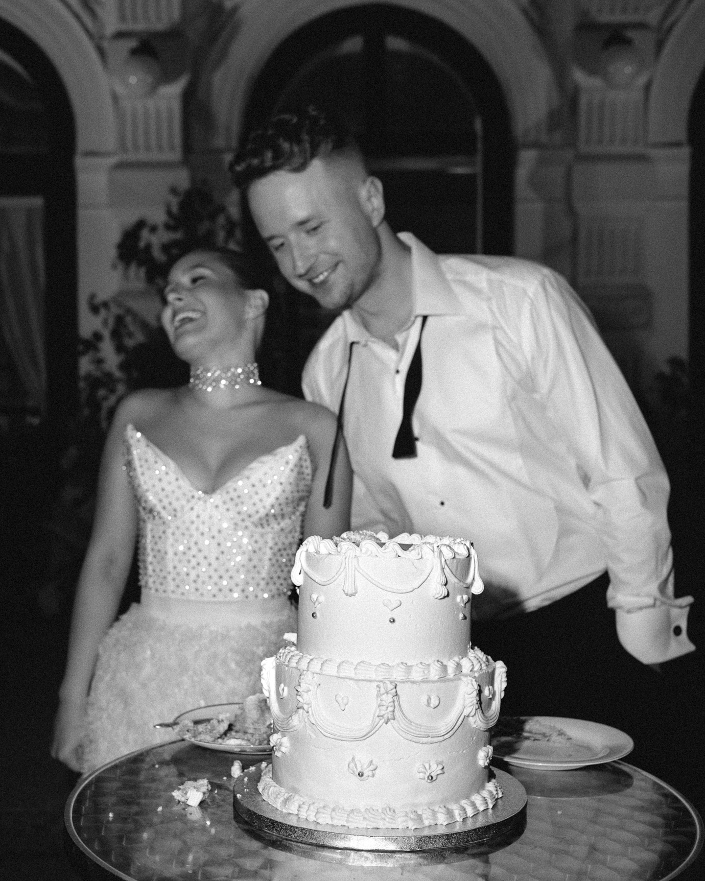 Domantės ir Justo nuostabaus grožio diena Viloje Genowefa 💫
.
.
#vestuvės #spfotografija #vestuviufotografija #newyorkbridesmag #antibride #thewed #weddingphotographereurope #italyweddingphotographer #vilagenowefa #tekesime