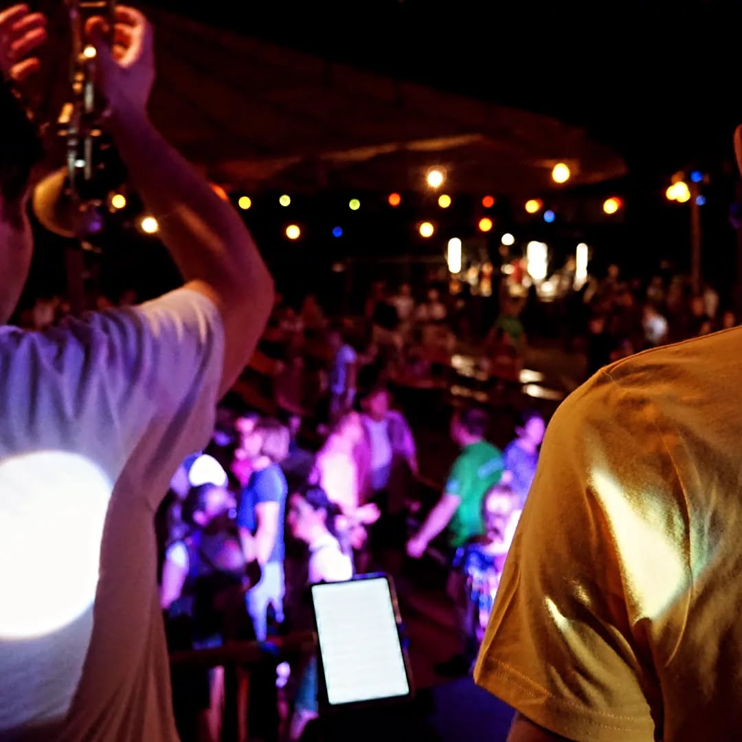 Thank God it was Waldfest-Freitag! 🌲🎉 beim Waldbeben im schönen Nattenhauser-Wald haben wir mit dem @mv_nattenhausen eine gemütlich-eskalative Waldbeben-Premiere der Dorfheiligen gefeiert 💕👌 Wir sagen Merci für die Einladung und hoffen, euch hat's genauso viel Spaß gemacht wie uns 😇
#happyweekend #happyfriday #happyholidays