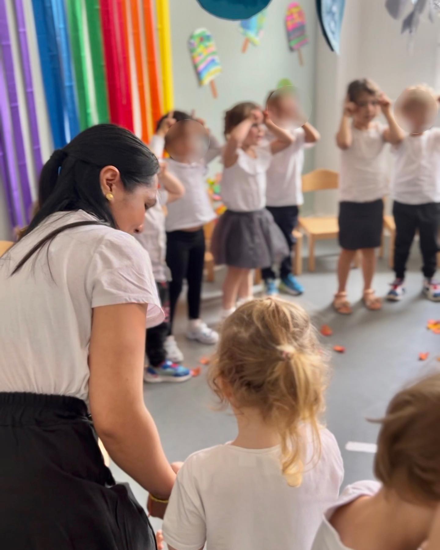 What an incredible journey we’ve had this year at La Petite Nursery! 🎉
From autumn to summer, we celebrated a fantastic year at La Petite Nursery with an unforgettable end-of-year party! 🥳 🎈
Our teachers, children, and their families gathered to celebrate a fantastic year of learning, growth, and fun!
This time we went on a colourful journey through the seasons:
🍂 The golden days of autumn
💧 The icy blue of winter
🌸 The blooming green of spring
☀️ The vibrant red warmth of summer
🌈 Together, we crafted a stunning rainbow, each color representing the unique experiences and joy we discovered throughout the year.
🎁📒 Every family received a beautifully crafted booklet, filled with the children’s artwork and projects from throughout the year. These booklets are a testament to all the hard work and fun we’ve had together and will forever be a memory treasure.
Join us at La Petite Nursery for an upcoming year and become part of our journey as we embark on another year of fun and discovery:
🌐 Learn more about us on lapetitenursery.co.uk
🔎 Book your personal tour by email contact@lapetitenursery.co.uk
#party #lapetitenurserylondon #nursery #londonwithkids #londonchildcare #londondaycare #earlyyearseducation #earlychildhoodeducation #earlylearning #endoftheyearparty #graduation