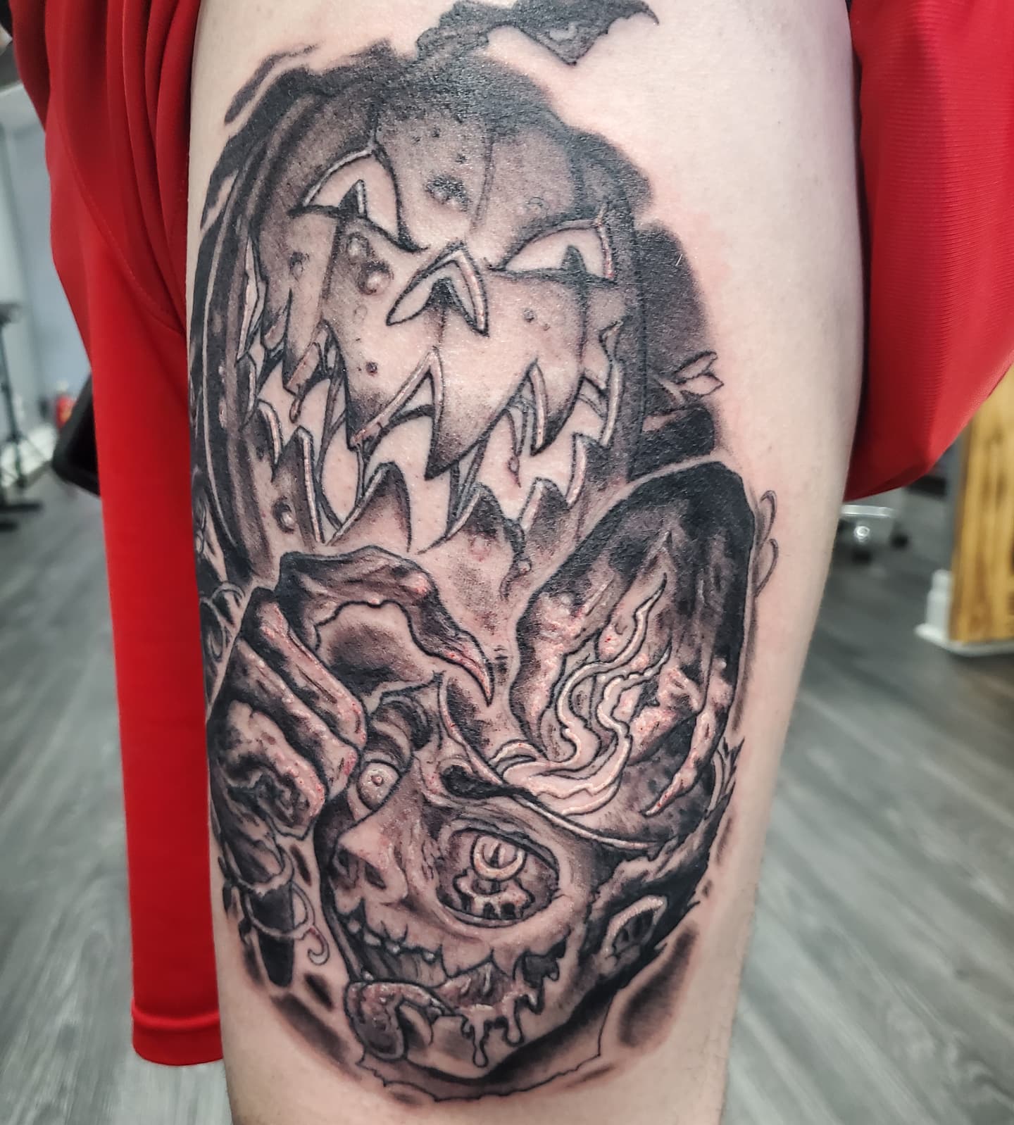 @jeffcooktattoos got to make another really fun one for Mark. Who else can't wait for Halloween?? Plenty of open appointments before then, DM to book something killer!
#horrortattoo #devilsnight #Halloween #darkart #trickortreat #courticetattoos #claringtontattoos #arteryoriginals
