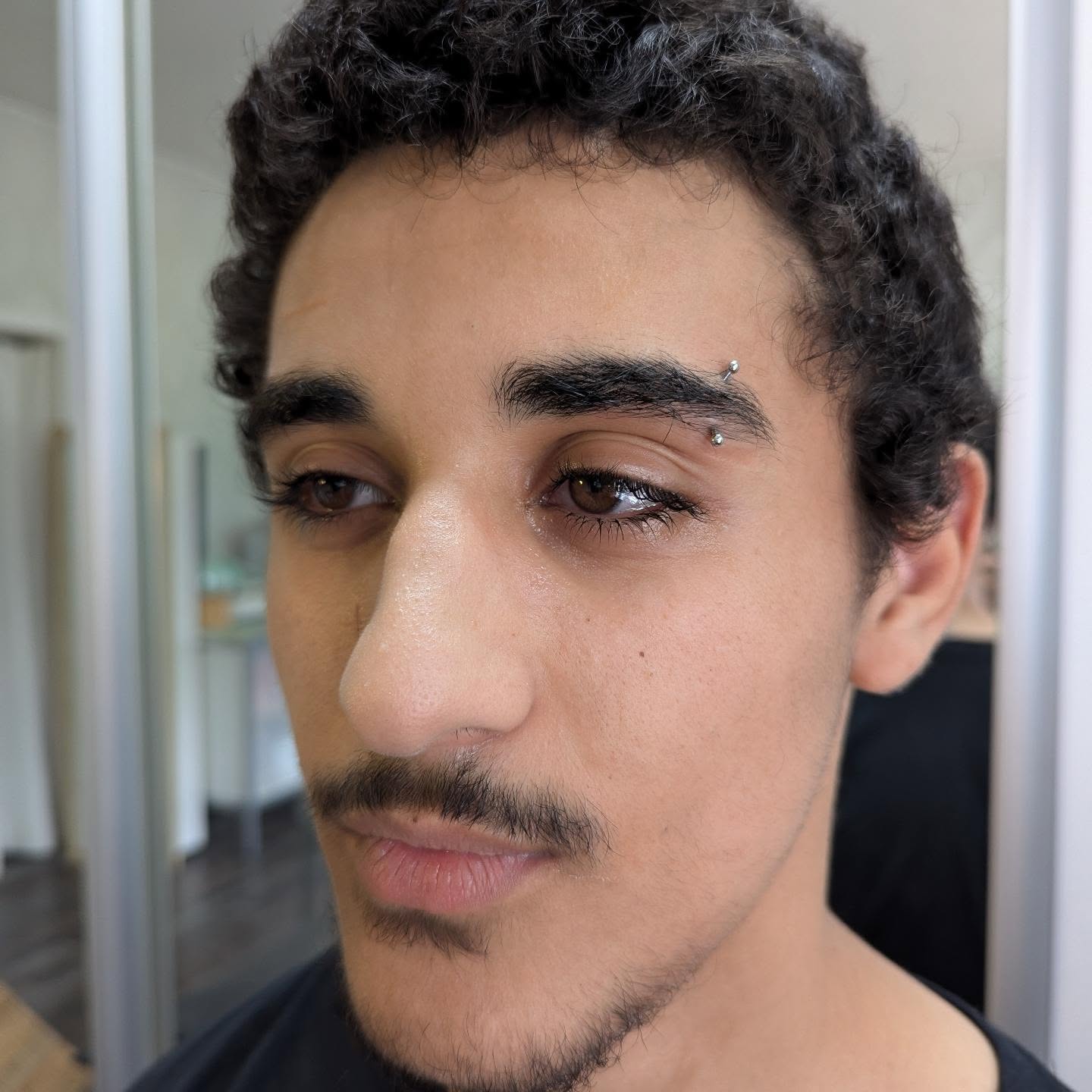 SĂ„ kul att ögonbrynspiercing blivit en trend igen. đ
#eyebrowpiercing #brynpiercing #ögonbrynspiercing
#hÀssleholm #evilwomanbodypiercing by @ulrikaluckabauer #piercersinceyear2000