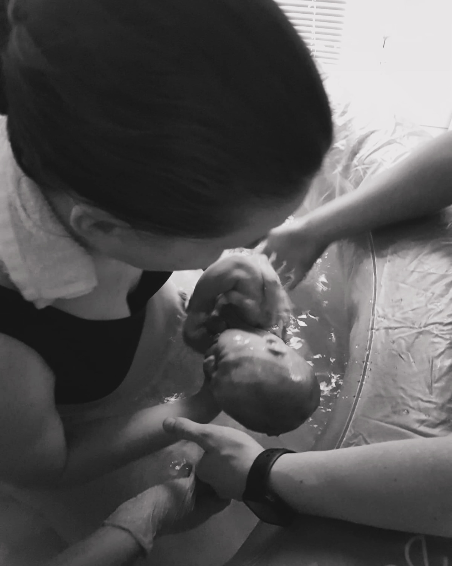 On this day 2 years ago I welcomed my little boy into the world on a toasty hot summers day like today
He surprised us by coming with a fast and intense labour and before I knew it I was reaching down and scooping him up into my arms from the birth pool
He knew he wanted to be here fast and continues to be a busy boy, keeping us all on our toes
It was the best day & he continues to bring us so much joy and a love like never before
Happy birthday to my little Rory ❤️, can’t believe you are 2 today!