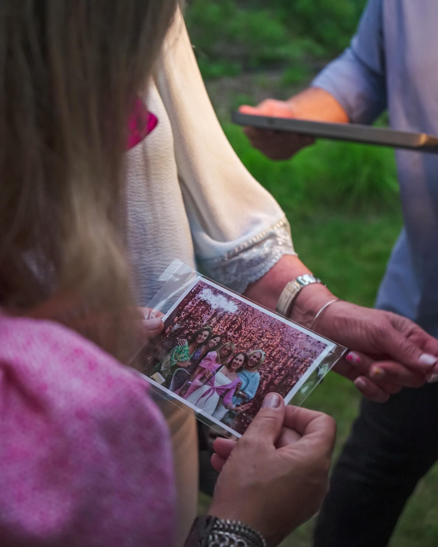 Casual moments, timeless memories ✨ 📸