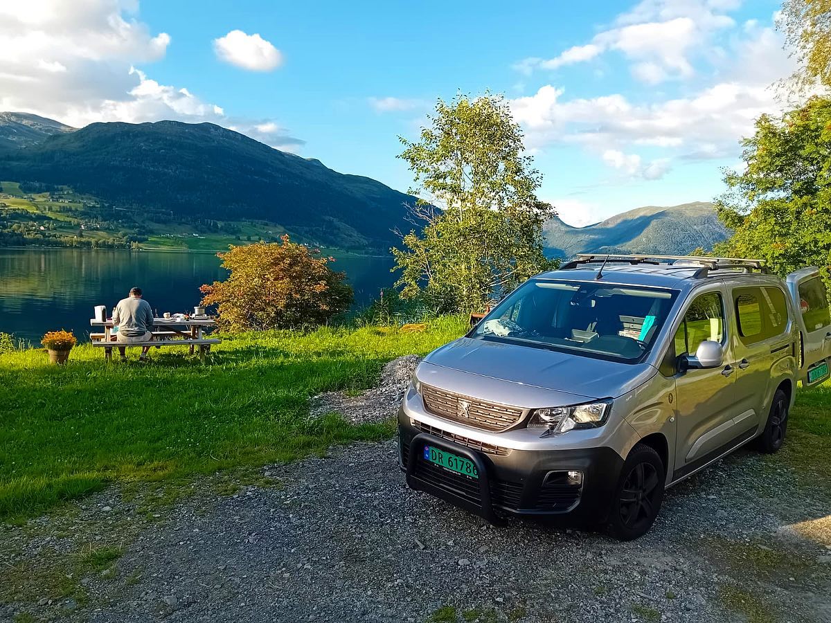 Breakfast with a view🙏🏽😍🇳🇴
Happy and satisfied customers Michel and Catherine from France. Thank you so much for the pictures😁
#vanlife #vanlifestyle #luxurylifestyle #explorenorway #exploreoslo #campervan #camperlifestyle #campervans #oslo #norway #campingtrip #luxurycamping #getaround #getaroundnorway #northernlights #northernnorway #booking #opplevno #lofoten #campr #utno #visitnorway #visitoslo #visitlofoten