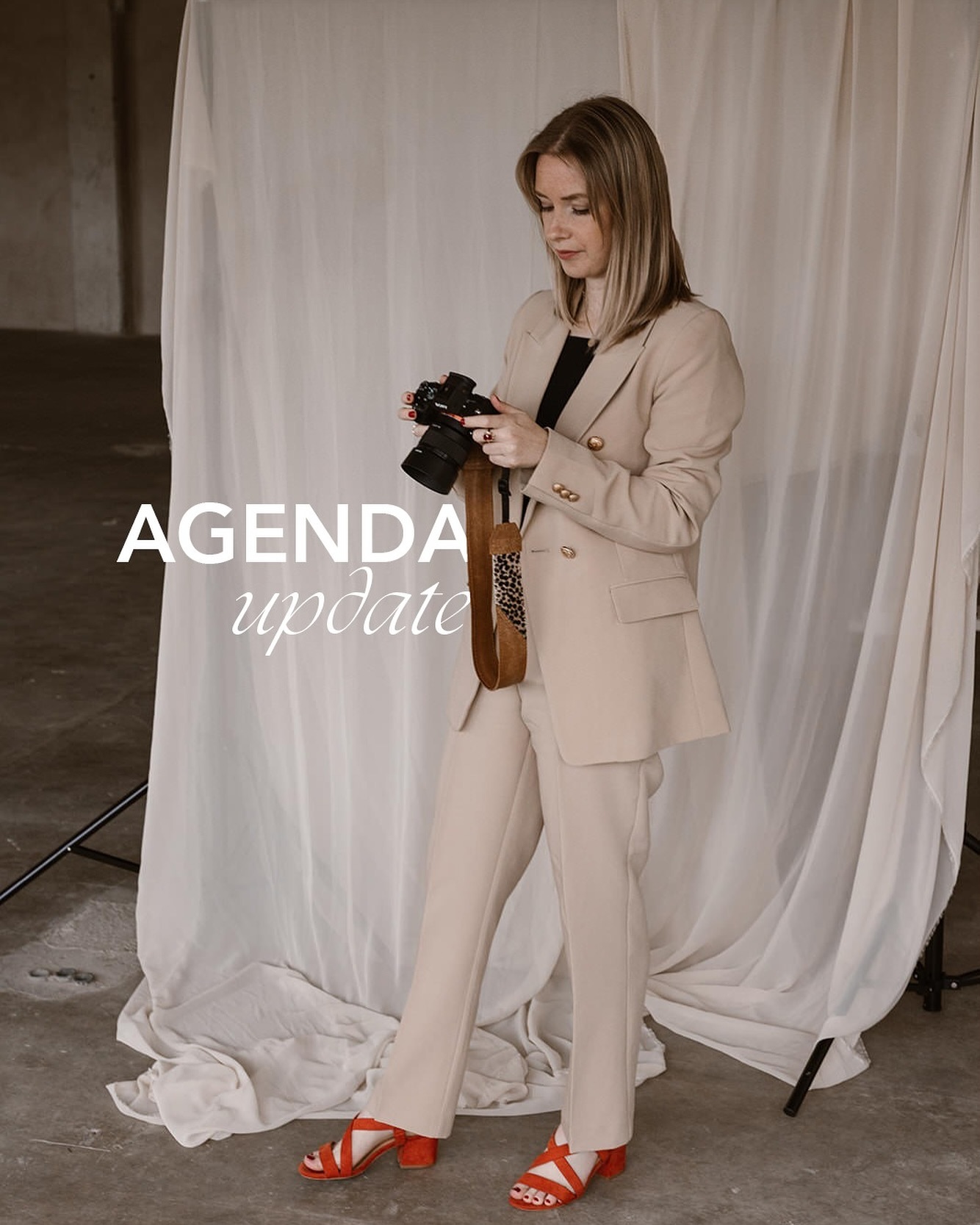AGENDA UPDATE // ๐ฃ
De shoot aanvragen blijven binnenkomen en bij iedere aanvraag doe ik een vreugdedansje ๐๐ผ Maar soms komt het ook voor dat ik shoots niet kan aannemen omdat de gewenste datum al bezet is. Met name de weekenden zijn erg gewild. Wacht dus niet tot het laatste moment met een shoot te boeken.
Daarom een kleine agenda update van de komende maanden
๐๐ฎ๐ ๐ฎ๐ฌ๐ญ๐ฎ๐ฌ: 1 weekendplekje op zaterdag 24 augustus. Voldoende plek door de weeks (ook in de avonden)
๐ฌ๐๐ฉ๐ญ๐๐ฆ๐๐๐ซ: 5 weekendplekjes en voldoende plek door de weeks. Ook dan zijn er nog mooie zonsondergangen ๐
๐จ๐ค๐ญ๐จ๐๐๐ซ: van 18 oktober t/m 1 november ben ik met vakantie. Wat betekent dat er beperkte plekjes zijn voor shoots. Van de weekenden heb ik alleen zaterdag 12 oktober in de ochtend nog plek. En doordeweeks ben ik dus alleen de eerste twee weken van oktober beschikbaar.
Wil jij graag een fotoshoot doen? Neem op tijd contact op om een datum te prikken. Wil jij weten welke data ik nog beschikbaar ben? Ik stuur je graag mijn online datumprikker door zodat je zelf je plek in mijn agenda kunt reserveren ๐
Zie ik jou binnenkort voor mijn lens?
.
.
.
#agendaupdate #fotoshoot #beschikbaarheid #lifestyleshoot #brandingshoot #businessbranding #businessphotography #koppelfotograaf #familiefotograaf #trouwfotograaf #fotograafzuidlimburg #fotograaflimburg