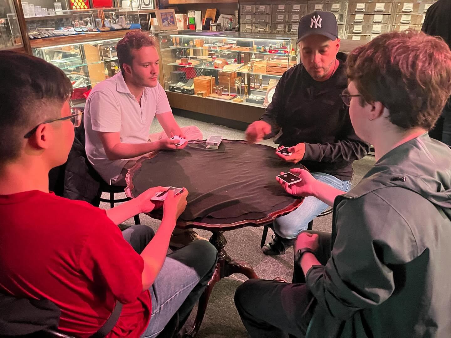 A little magic at one of my fav places to visit in NY @tannensmagic Met some new friends who share the same passion. @franamor.88 @laraspena #magic #magician #nyc