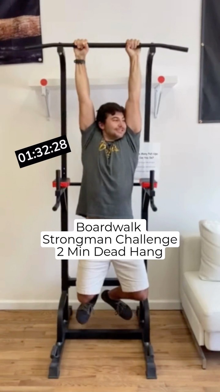 Burt completes the boardwalk “strongman challenge” 2 minute dead hang at 4x speed💪🔥