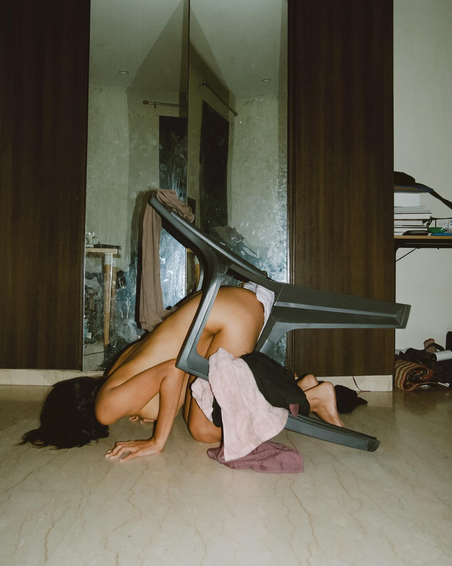 Disha Patil (@disha_shadow) is a photographer based out of New Delhi, India. Her work explores the introspective element of photography, directing her gaze on herself and surroundings to navigate through life. She finds her sense of self through the process, tracing her identity as a woman and how that exists in the real world.
Check out Disha’s work and others in the Self-Portrait 2 issue of Pearl Press at pearl-press.com/self-portrait2
-
#pearlpress