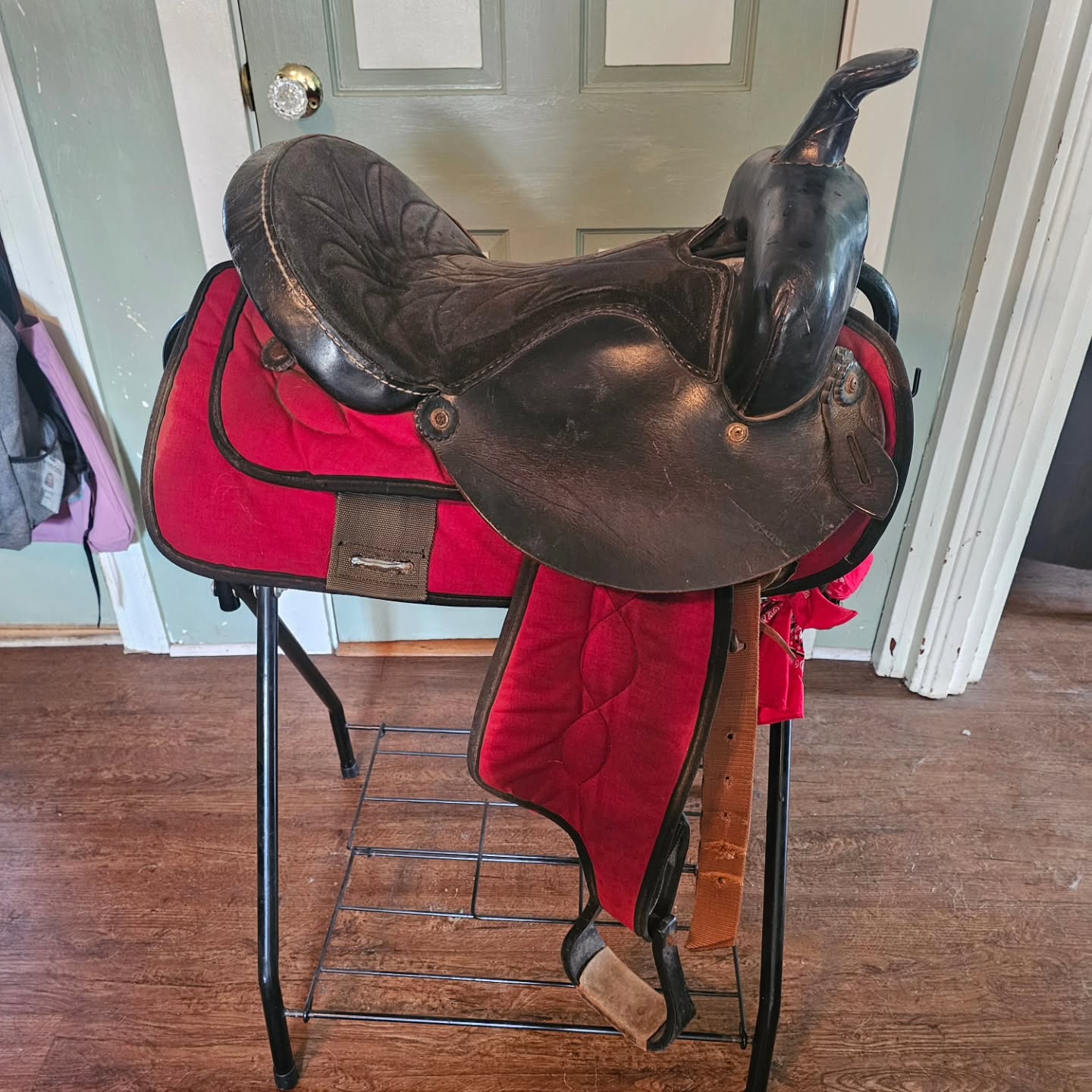 Saddle cleaning #customleathersplus #saddlerestoration