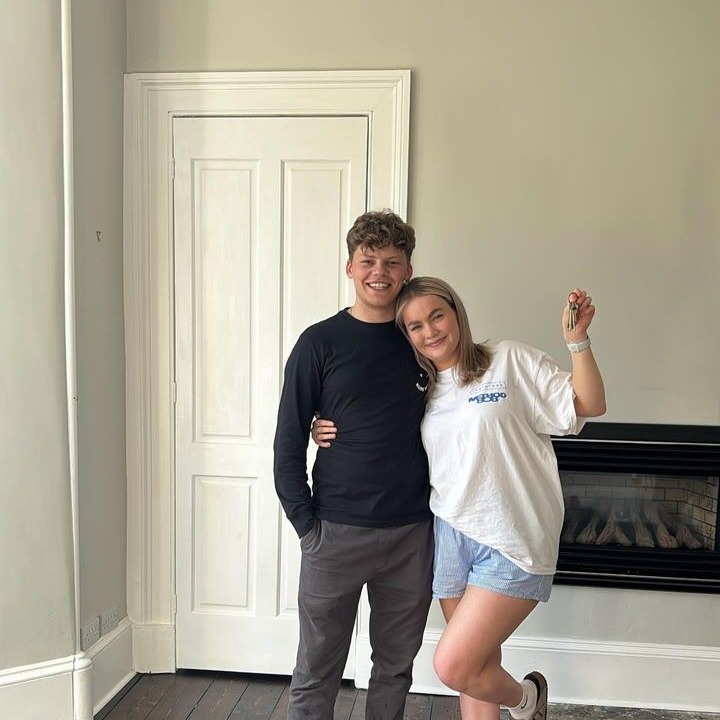 Sunny was delighted to help Gabby and Lewi jump on to the property ladder as well as setting up suitable income protection, life and critical illness cover. We love the photos!
#thinqviser #scottishdentistry #scottishdentist