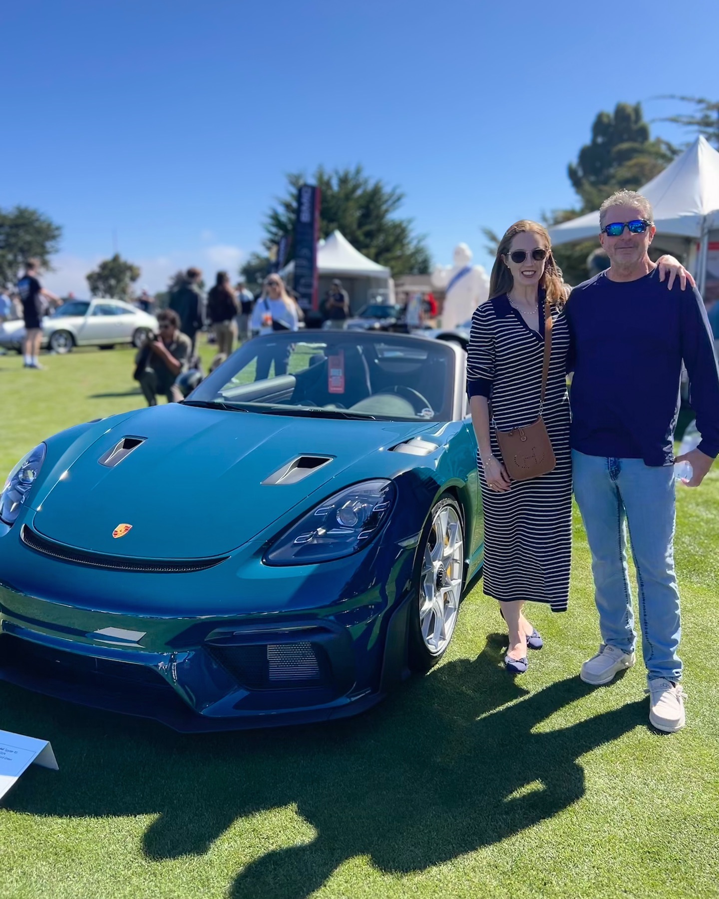 Colours of @porscheclubofamerica x Werks Reunion Monterey. Fell head over heels for this pts Fjord Green and managed to get the only photo of my dad & I for the week with it.
.
.
.
#Porsche #PorscheClub #MontereyCarWeek #WerksReunion #FjordGreen #porschespyderrs #pts #porsche911 #porsche964 #gt3rs #carrera