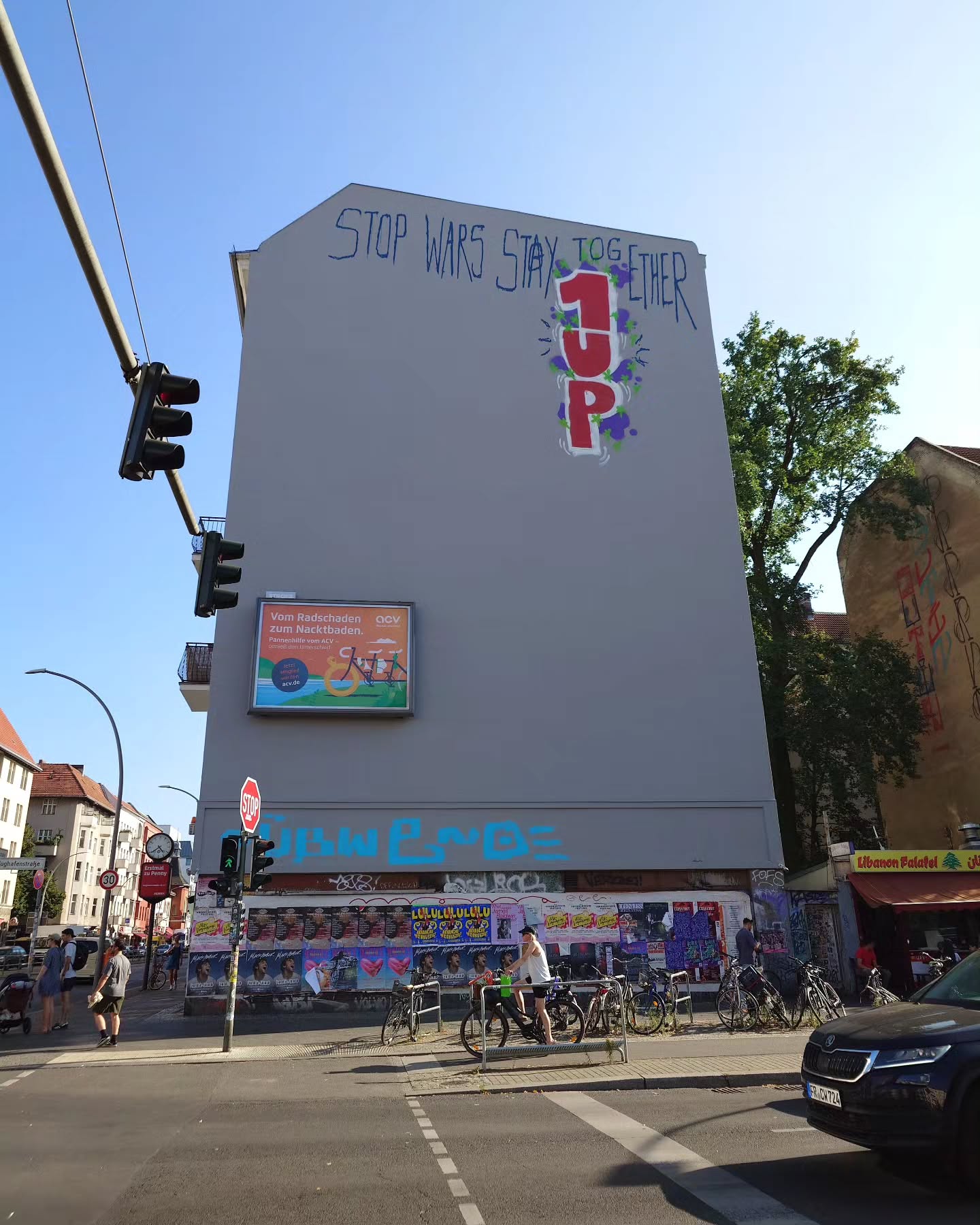 Ecke Boddinstr
----->KushKiez<-----
@1up_crew_official
#graffiti #Berlin #neukölln #balcony