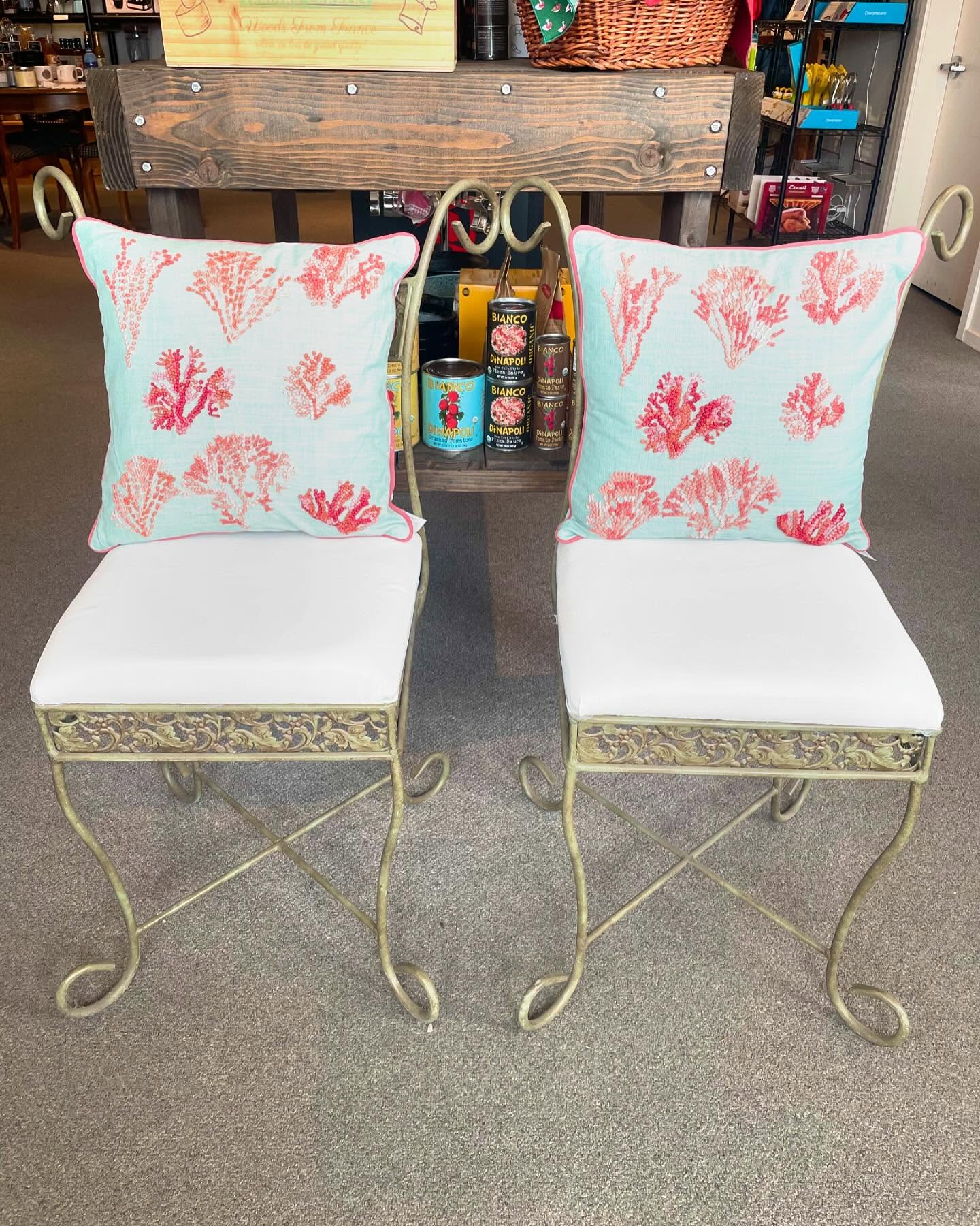 New in! An easy update for your kitchen decor (or any room). Throw pillows with embroidered details, chain stitch art and happy colors. They might all end up in my home so come talk me out of it. 🤩 #shopmendonoma #gualalaca #searanchcalifornia #shopsmall #shopsmallbusiness #TheKoastalKitchenShop #YourKreativeKitchenShop #KoastalKitchenGualala