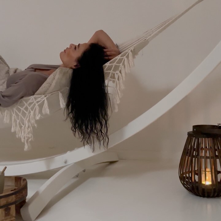 Honored to hold space in a ceremony for those who have held me all my life.
I wished this for everyone ..
& we are making it happen.
Happy birthday Salam ✨🤍
𝙒𝙞𝙚 𝙯𝙤𝙪 𝙟𝙞𝙟 𝙙𝙞𝙩 𝙜𝙪𝙣𝙣𝙚𝙣 ?