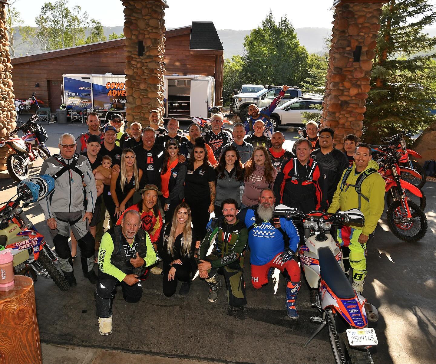 Day one of our Park City ride is complete and it’s been a great even co-promoted with @coyotetrailadventures. Making memories with @kenfaught24 @vanessa_rose_z @zakzito @kato.foto @motoheadllc @danielle_gornik @danielle_gornik @kayleerish @amanda.mcmasters @markwmitchell