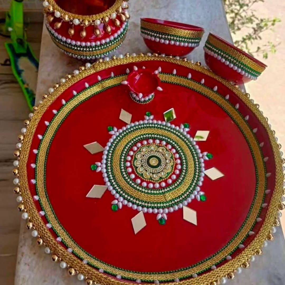 Make the moments extra special by adding a touch of handicraft in it.
DM to ORDER!!
#handicraft #platter #tikal #creative #handmadewithlove #flowers #artwork #artistsoninstagram #gift #love #papercreations #homedecor #handcrafted #quillingflower #kadounik #handmadegifts #paperlove #quillingcard #paperquillingartist #quilledpaper #papercut #lgenpaper #quillwork #earrings #quillingname #paperquillingcraft #envelope