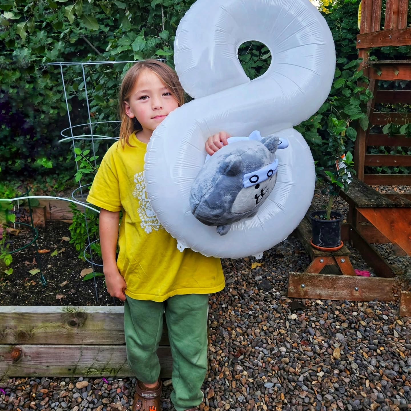 Another year to celebrate, our Lucas turned 8!
This year's request was battle cats.
Cake ✔️
Cake pop ✔️
Peñata ✔️
Decoration ✔️
All hard work is to see their smile ✔️
What's next year? Can't wait!!
Love you so so much!!
なんと、我が家のルーカスが8歳になりました。今年の要望はニャンコ大戦争。
毎年恒例の手作りケーキ、ケーキポップとデコレーションも無事に間に合って