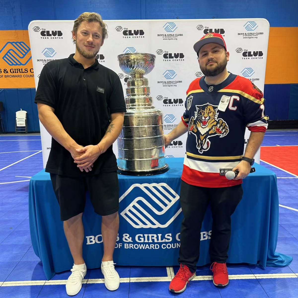 After hundreds of virtual Stanley Cup wins across many mediocre video games, it was very kind of @vt9191 to allow me to be in its physical presence.
But really, thank you to Vladimir Tarasenko and Boys & Girls Clubs of Broward County (@bgcofbroward) for making this big kid's dreams come true. 🏆