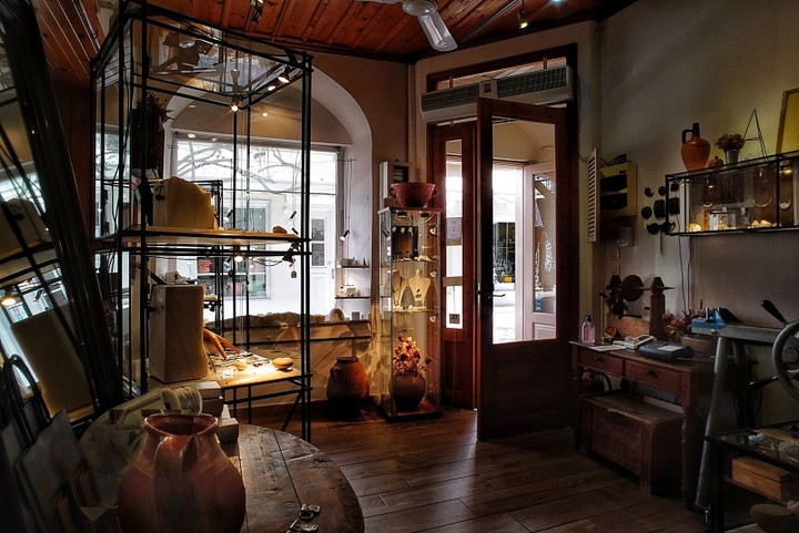 inside camara
camara.nafplio.greece
#camaraworkshop #camara
#beautifulGreece #nafplio
#jewelry #art #silvergold
#designjewelry #handmadejewelry