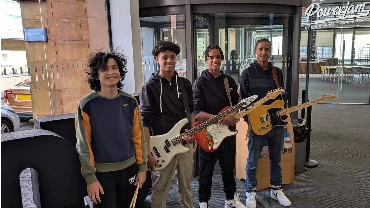 ROYAL ALBERT HALL HERE WE COME!!!🔥🎼🎸🤘🏾 Congratulations to Powerjam band, 'BlueZd' for getting thru all the @musicforyouth live rounds and being selected to perform at MFY The Proms @royalalberthall this fall! (Swipe to see the stunned judge after BlueZd performance at round 2😍!)
#musicforyouth #teenmusic #royalalberthall #theproms #royalalberthallproms #bandacademy #rockschool #schoolofrockuk #richmonduponthames #twickenham #londonmusicians #richmondborough