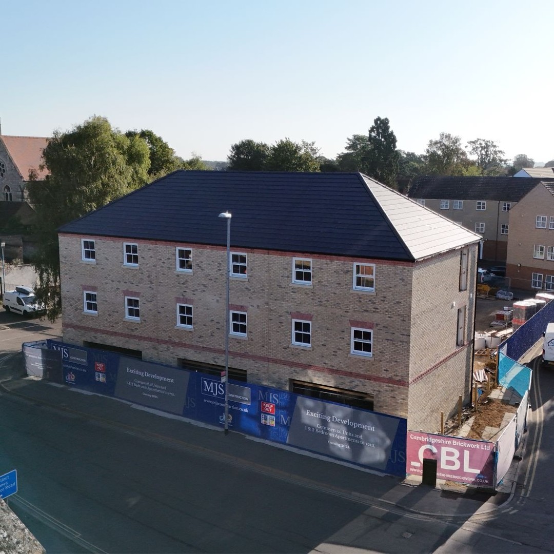 Our High Street development is making some great progress!
All first fix mechanical and electrical works are complete, with boarding and plastering well under way.
We’re now making a start on the external hard landscaping and soak away.
It’s really exciting to see the project take shape.
#construction