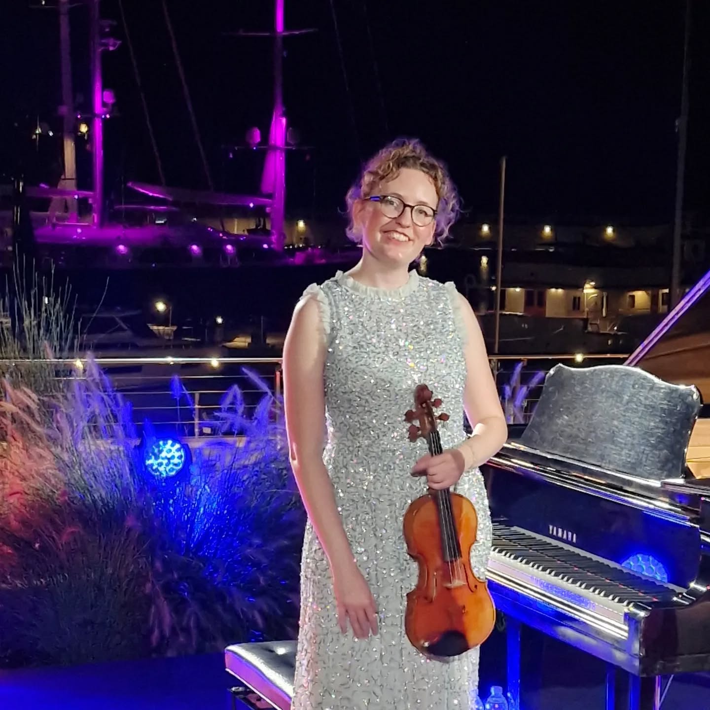 • • Grazie mille for the wonderful atmosphere and memorable moments at our two concerts at @caladelfortemarina and Centro Culturale San Francesco in Ventimiglia, Italy 🎻✨️🎶 Pictures from the beautiful concert surroundings. Big thanks to @nielsensaloner ♥️
@enpianist ⭐️