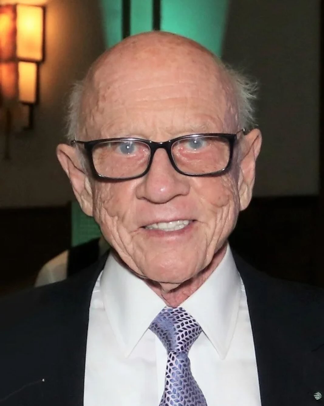 We deeply mourn the passing of our esteemed member, Miles Morgan, Officer of the Legion of Honor.
Born in 1928, Mr. Morgan was the great-grandson of J.P. Morgan and the great-nephew of Anne Morgan, J.P. Morgan’s daughter.
Miles Morgan led an exceptional life, distinguished by his commitment to the arts as a musician, composer, conductor, and artistic director.
A devoted Francophile, humanitarian, and philanthropist, he played a vital role in the reconstruction and development of the Franco-American Museum in Blérancourt, founded by his aunt.
It was a privilege to have him among our members, and we cherished his presence at our gatherings.
The society extends its heartfelt condolences to his family.