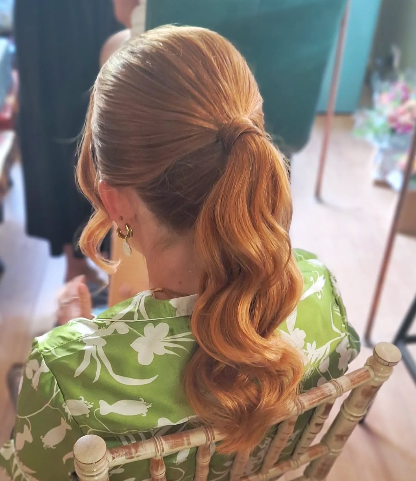 Nothing says Autumn like beautiful auburn hair! ❤️
.
Hollywood wave Ponytails are fast becoming my fave style! Chic, timeless and off your neck... sounds like 3 big ticks to me! ✔️
.
Here's to Autumn weddings 🍂 (my favourite time of year!)
#sussexbride #sussexbridalhair #bridesmaidhair #hollywoodwaveponytail #sussexweddinghair
Ponytail
Bride to be
Bridesmaid
Hollywoodwaves
Sussex wedding