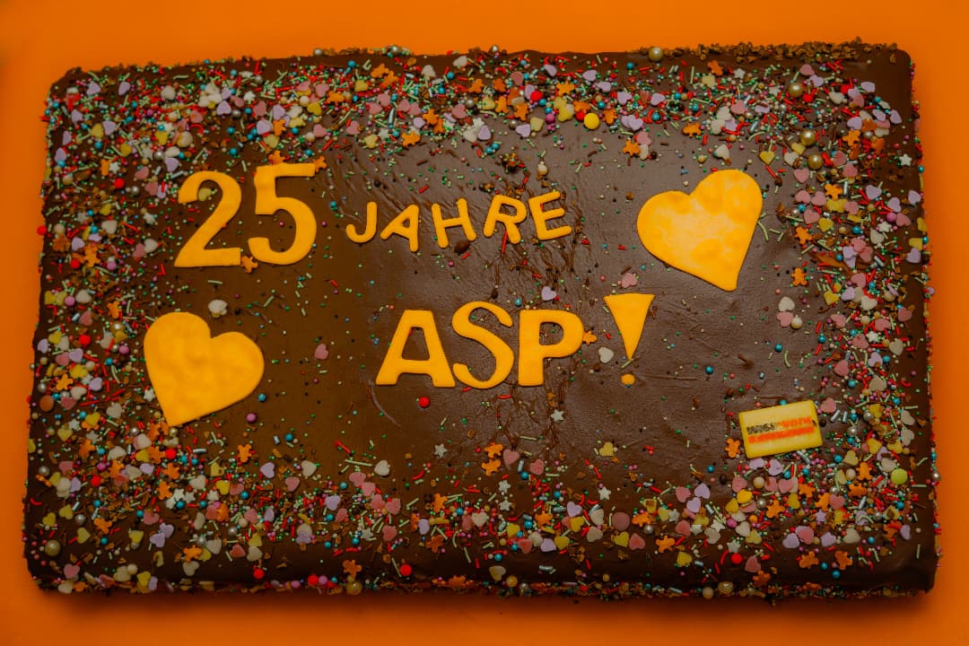 Das war das 25-Jahres-Fest!
Danke, dass ihr das Fest mit uns gefeiert habt. Ihr habt den Tag zu etwas ganz besonderem gemacht.
#aktivspielplatzrennbahnweg
#institutfürerlebnispädagogik
#25Jahre
#geburtstagsfest
#aktivspielplatz
#rennbahnweg
