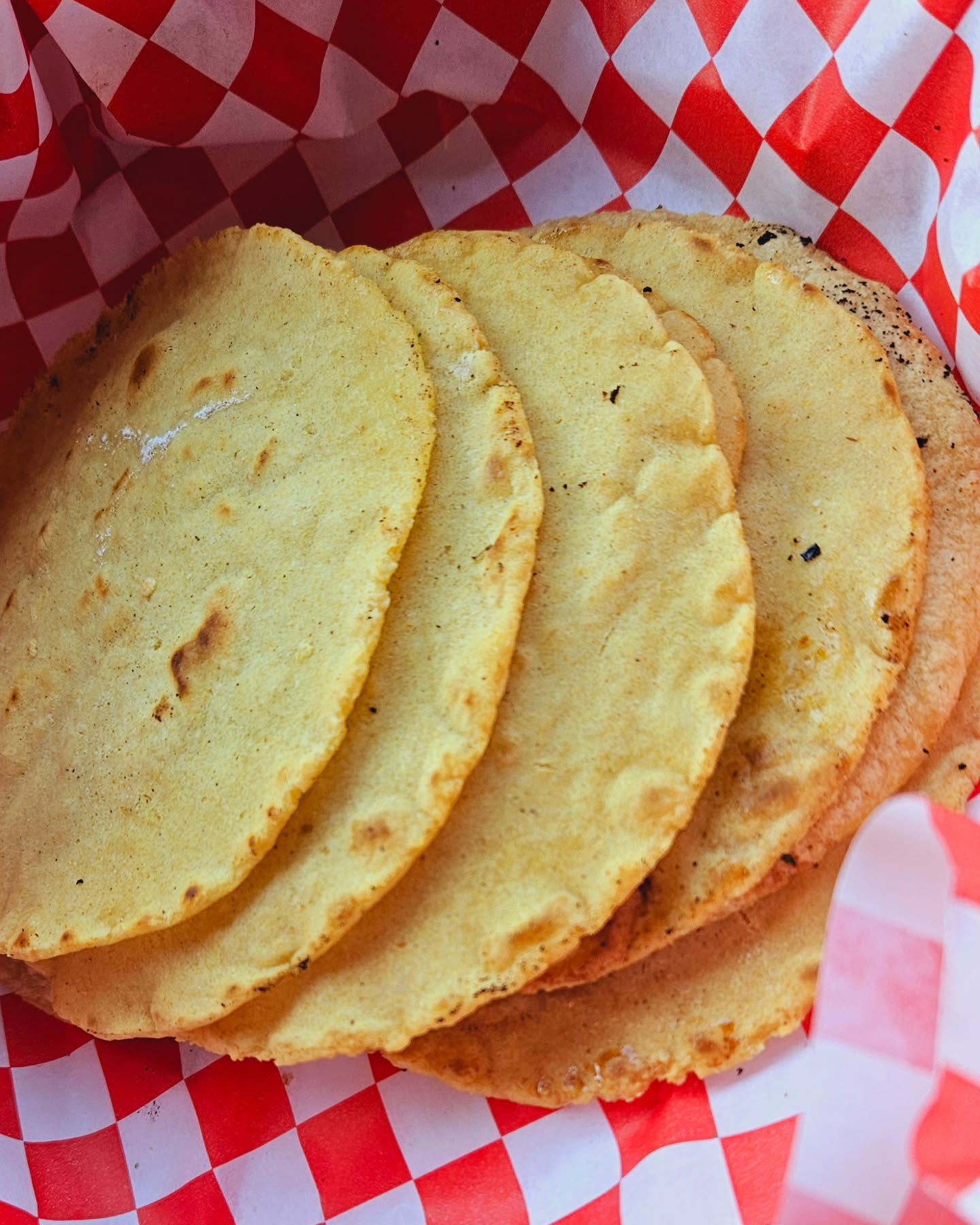 Nothing can compare to Handmade!
.
.
.
.
.
.
.
#tortillas #tortillashechasamano #tacos #streettacos #elchaparritotacos ##818nightmarket #farmersmarket #LA #thevalley #mexicanfood