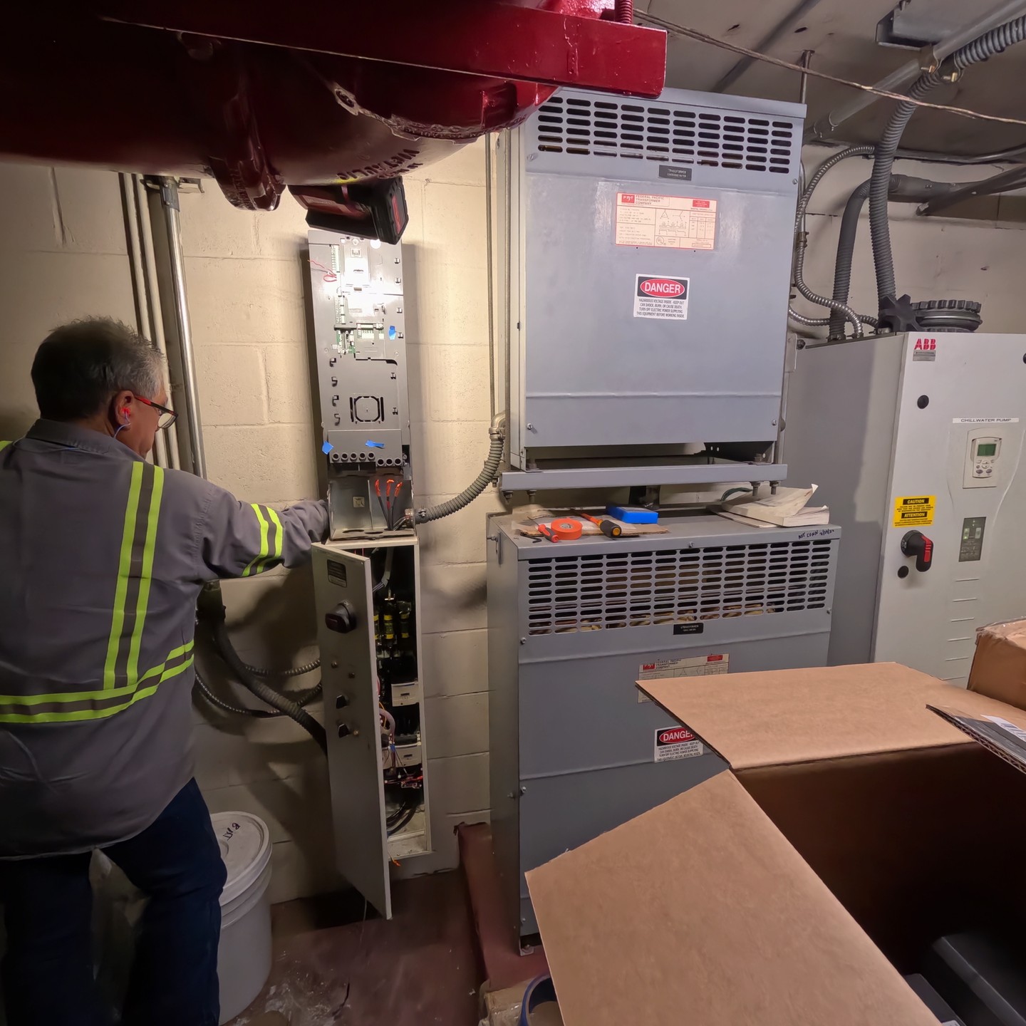 Shown is the process of an old VFD replacement with a new Siemens G120X VFD for a pump.