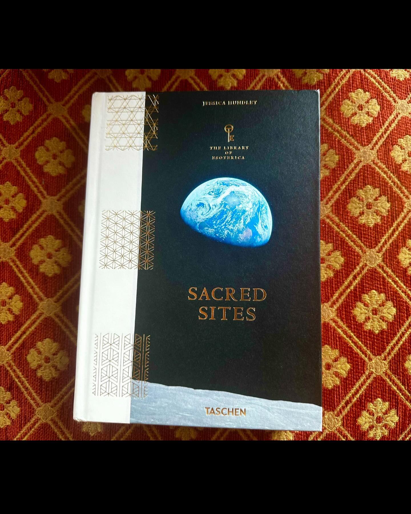 🙏🌟🙏 Dearest Friends, This is truly wondrous! @jesshundley ’s latest volume in her visionary @taschen series, The Library of Esoterica @thelibraryofesoterica ,SACRED SITES has finally arrived! The book is multidimensional and sumptuous, worth a cover-to-cover read as well as a slow immersion.
I am honored to be included in SACRED SITES in the “Imagined Worlds-Exploring the Lands of Myth” where I contributed an essay about activating the “Luminous Temples of our Imagination” through books such as the www.GaiaCodex.com . Thank you Jessica Hundley for the generous invitation! The EOL Series Design is by the sublime @thunderwingstudio . The Library of Esoterica is an exquisite legacy series. You will want every volume for your library and this latest addition is not to be missed. Now available. #Taschen #LibraryofEsoterica #JessicaHundley #thunderwingstudio
#SacredSites #EarthWisdom #GaiaCodex #SarahDrew