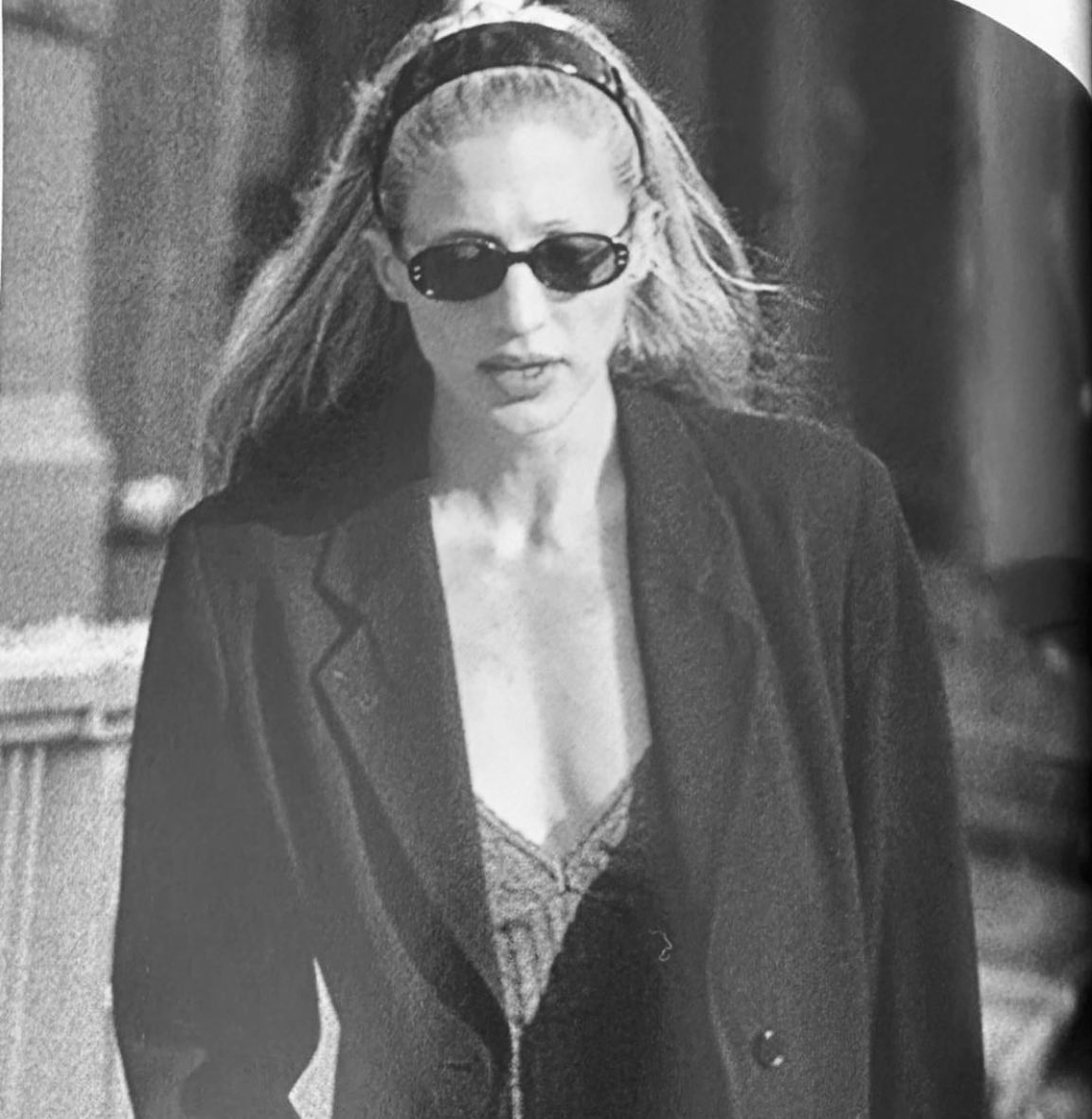So, for Fall 2024 the sunglasses are back…when will the hairband become a thing?!?
#cbk #carolynjeannebessette #carolynbessettestyle #carolynbessettekennedy #carolynbessette #cbkstyle