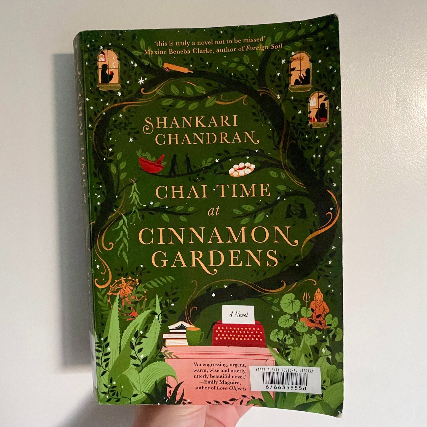 'Chai Time at Cinnamon Gardens', by Shankari Chandran (@shankarichandranauthor) š± ā šæ
At first when I picked up this book, I assumed it would be a light and feel-good read, probably based on the book's title and cover art. When I saw that it won the 2023 Miles Franklin Award, I knew that it must pack a punch as well. And it does.
The novel is primarily set in the Cinnamon Gardens Nursing Home in western Sydney, owned by Maya and Zakhir Ali, Sri Lankan immigrants, with some flashbacks and vignettes from their time back home during the Sri Lankan civil war.
Cinnamon Gardens is designed to be an oasis for older members of various diasporic communities around Sydneyāa safe place and a sanctuary. However, their peace is disrupted by the discovery that Zakhir is missing, presumed dead. As more of the past is reexamined in the search for Zakhir, Cinnamon Gardens becomes a flashpoint of a local culture war.
Chandran's characters are beautifully and thoroughly painted, each with a unique and believable backstory that creates the context for why they behave the way they do. Far from a cosy and lightweight read, this book covers integenerational trauma, racism (with even some accusations of 'reverse racism' directed at Maya and Zakhir), family violence, the loss of a child, colonialism, ageing and death. It is powerful and full of heart.
@milesfranklinliteraryaward @ultimopress
#auslit #bookreviews
