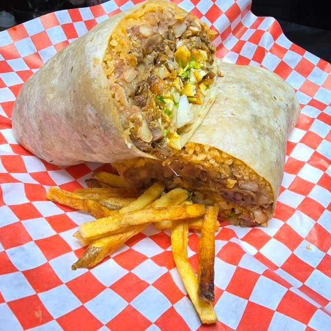 It was not an earthquake‼️its just that we dropped our Massive California Burrito! Which is filled with freshly cut fries and filled with creamy chipotle sauce that gives it that special kick!
.
.
.
.
#earthquake #burrito #caliburrito #californiaburrito #tacos #elchaparritotacos #fries #asadafries #LA #mexicanfood #food