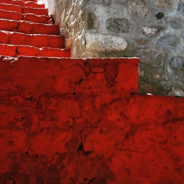 stairs on Hydra
camara.nafplio.greece
#camaraworkshop.com
#beautifulGreece #nafplio
#jewelry #art #silvergold
#designjewelry #handmadejewelry
#jewelrystore