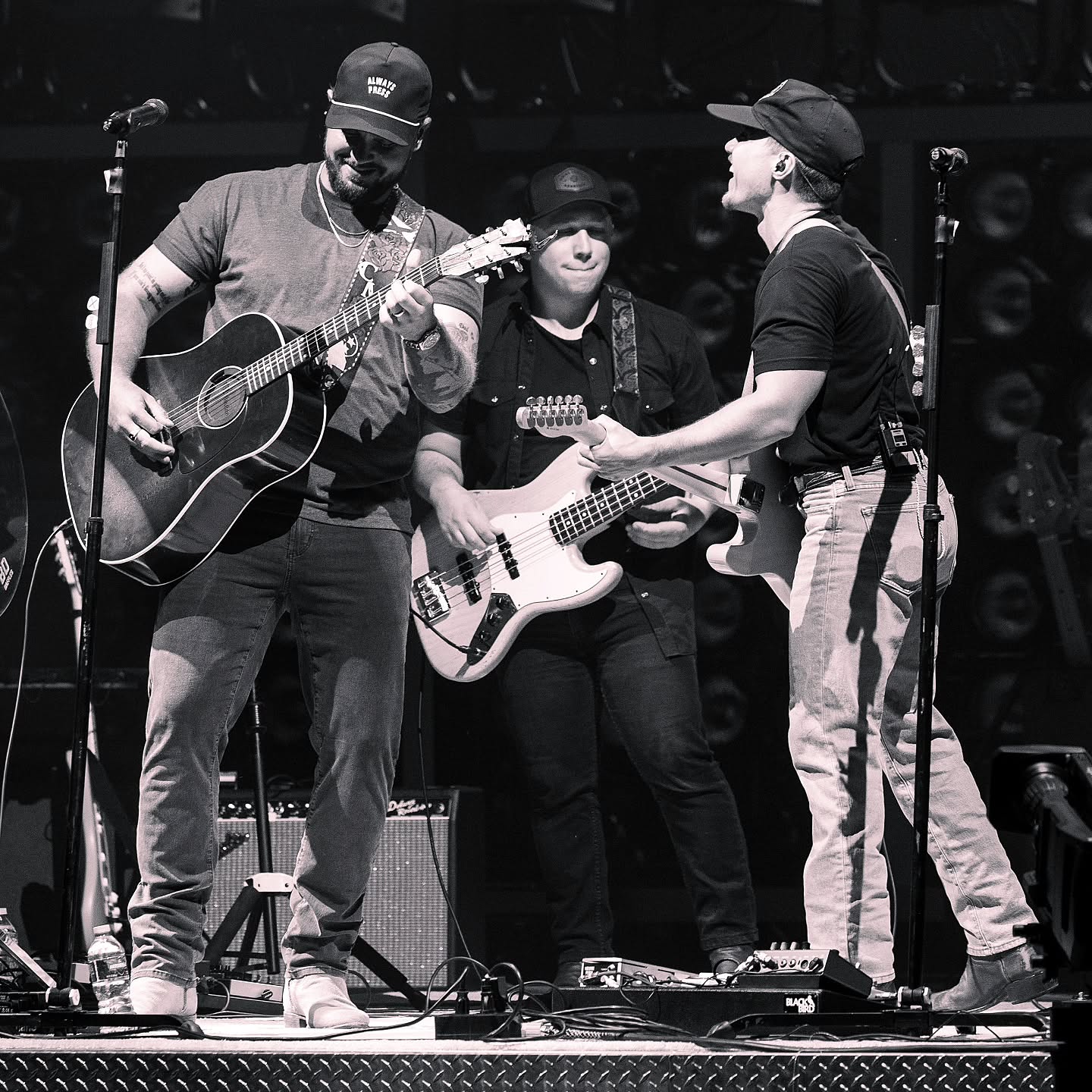 @muscadinebline | @empowerfcuamp
.
.
.
#muscadinebloodline #countrymusic #syracuse #newyork #upstate #f1trillion #concerts #livemusic #livemusicphotography #photography #canon #shootfromthepit