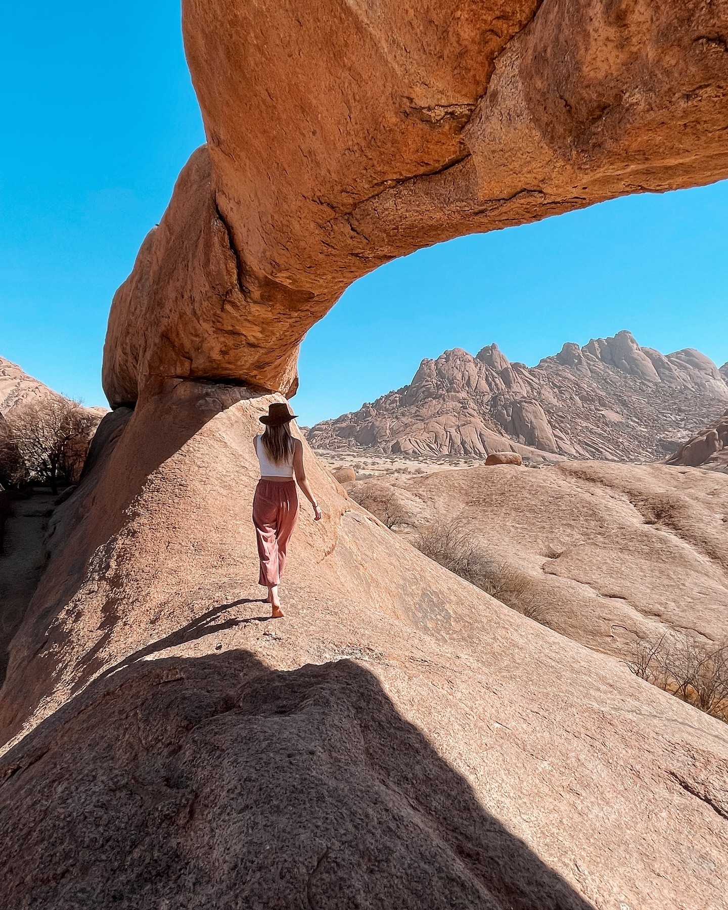 Drei Jahre in Namibia 🇳🇦🤍 die Zeit fliegt und ich könnte hier nicht glücklicher sein.
Happy Namibversary to me 🫶🏻🇳🇦❤️
Three years in Namibia 🇳🇦🤍 the time is just flying past and I couldn’t be happier.
#namibia #movingabroad #auswandern #auswanderer #africa #happy #anniversary
