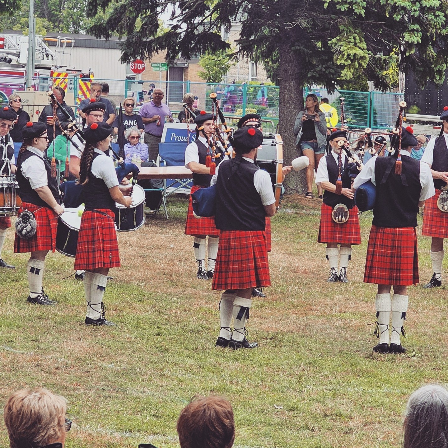 🏴 Experience the Spirit of Scotland in Kincardine! 🎶
Get ready for kilts, bagpipes, and an unforgettable celebration of Scottish heritage! 🎉 Every summer, Kincardine comes alive with its Scottish Festivals, bringing together the vibrant traditions that make our town unique. From the thrilling sounds of the Kincardine Scottish Pipe Band to energetic highland dancing, and of course, delicious Scottish cuisine — there’s something for everyone! 🍀🎻
🛡️ Festival Highlights: • Phantom Piper playing from the lighthouse at sunset 🌅
• Weekly Pipe Band Parades marching through downtown 🎶
• Highland Games and traditional dancing 🏆👯
• Scottish market offering unique crafts and treats 🛍️
Whether you have Scottish roots or just love a good celebration, join us for this incredible cultural experience! 🇨🇦🏴
📍 Plan your visit and feel the heartbeat of Scotland right here in Kincardine.
#KincardineScottishFestival #ScottishTradition #BagpipesAndKilts #HighlandGames #ExploreKincardine #OntarioFestivals #ScottishCulture #KincardineEvents