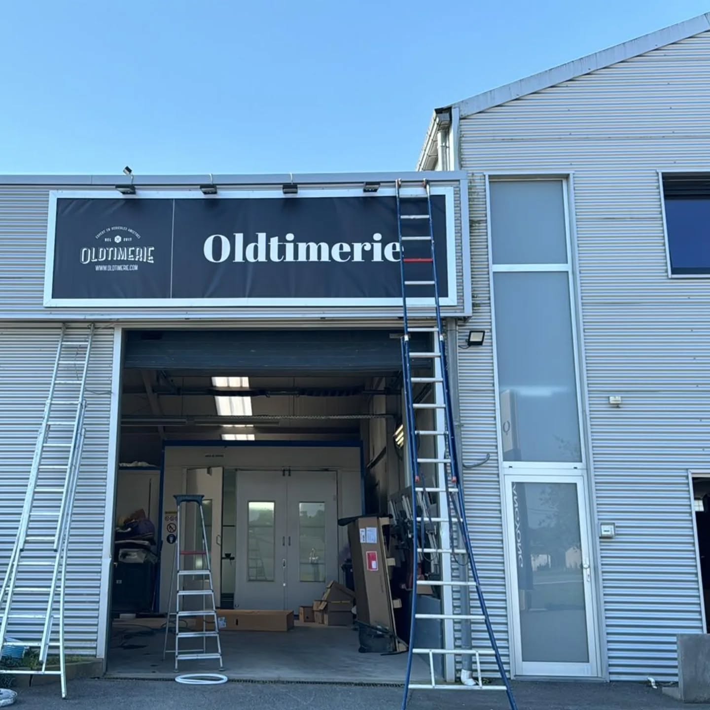 Nouvelle enseigne, après 6 ans d’activité ... Il était temps 😅😅 N’hésitez pas à passer nous dire bonjour ! 👌🤌