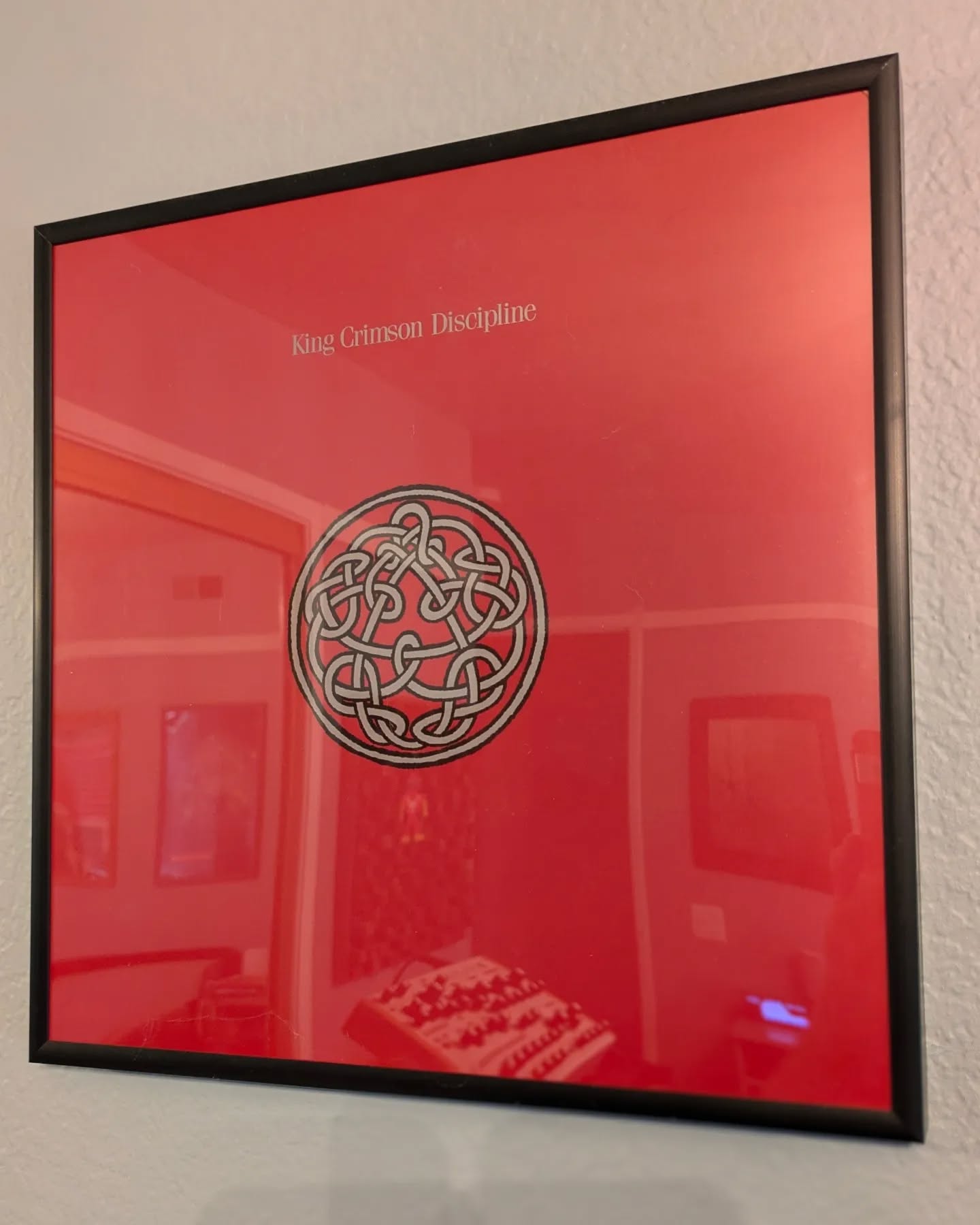 Forty-three years ago today, Fripp, Belew, Bruford, and Levin released the album Discipline by King Crimson. For me, it redefined for the rest of my life what music is and should be.
It's one of those front-to-back journeys that should be experienced in full. Or try just listening to Sheltering Sky while absorbing your favorite psychotropic substance. For students of polyrhythms, we called this album Dark Side of the Meter. It will take you to novel places. Cheers.
š§ + š«
#discipline #kingcrimson #beat #shelteringsky