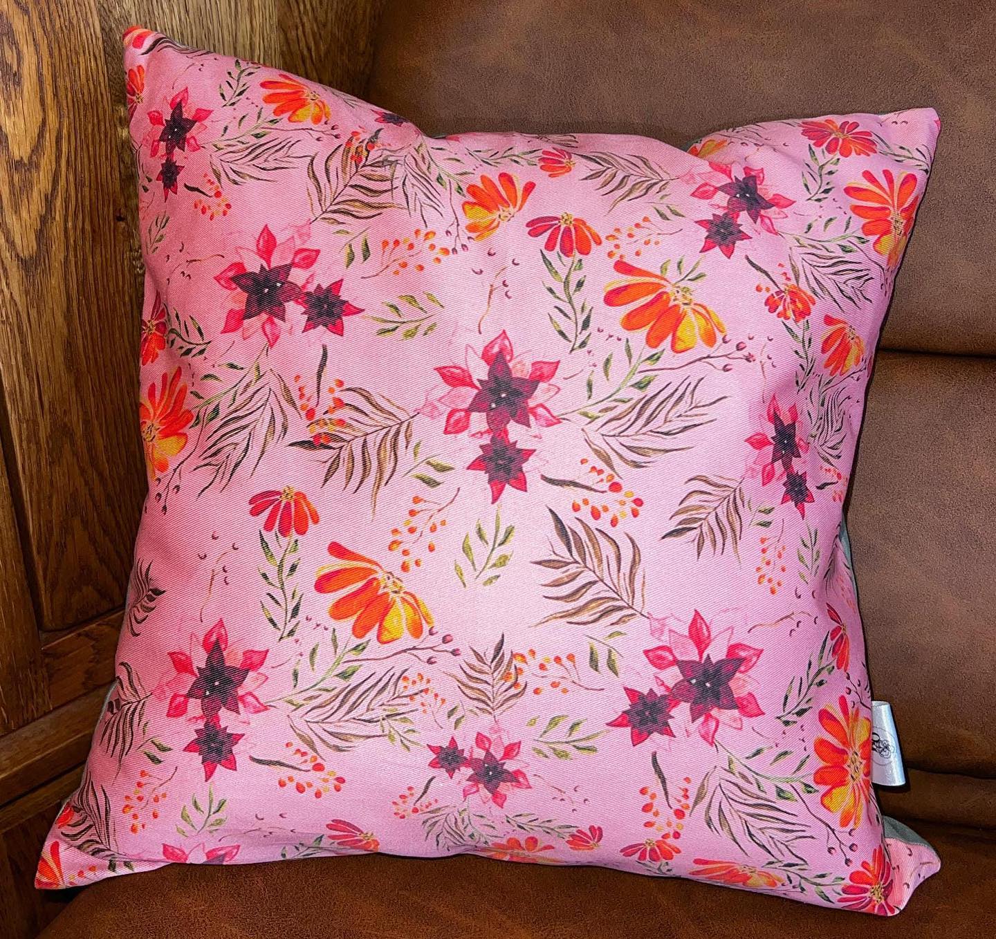 Pink Autumn Flower Cushion. Hand drawn print and hand made with sustainable fabrics. Available to buy on my Etsy and website. Links are in my bio. #sustainable #handmade #handdrawn #watercolour #textilesdesign #smallbusiness #autumn #interior
