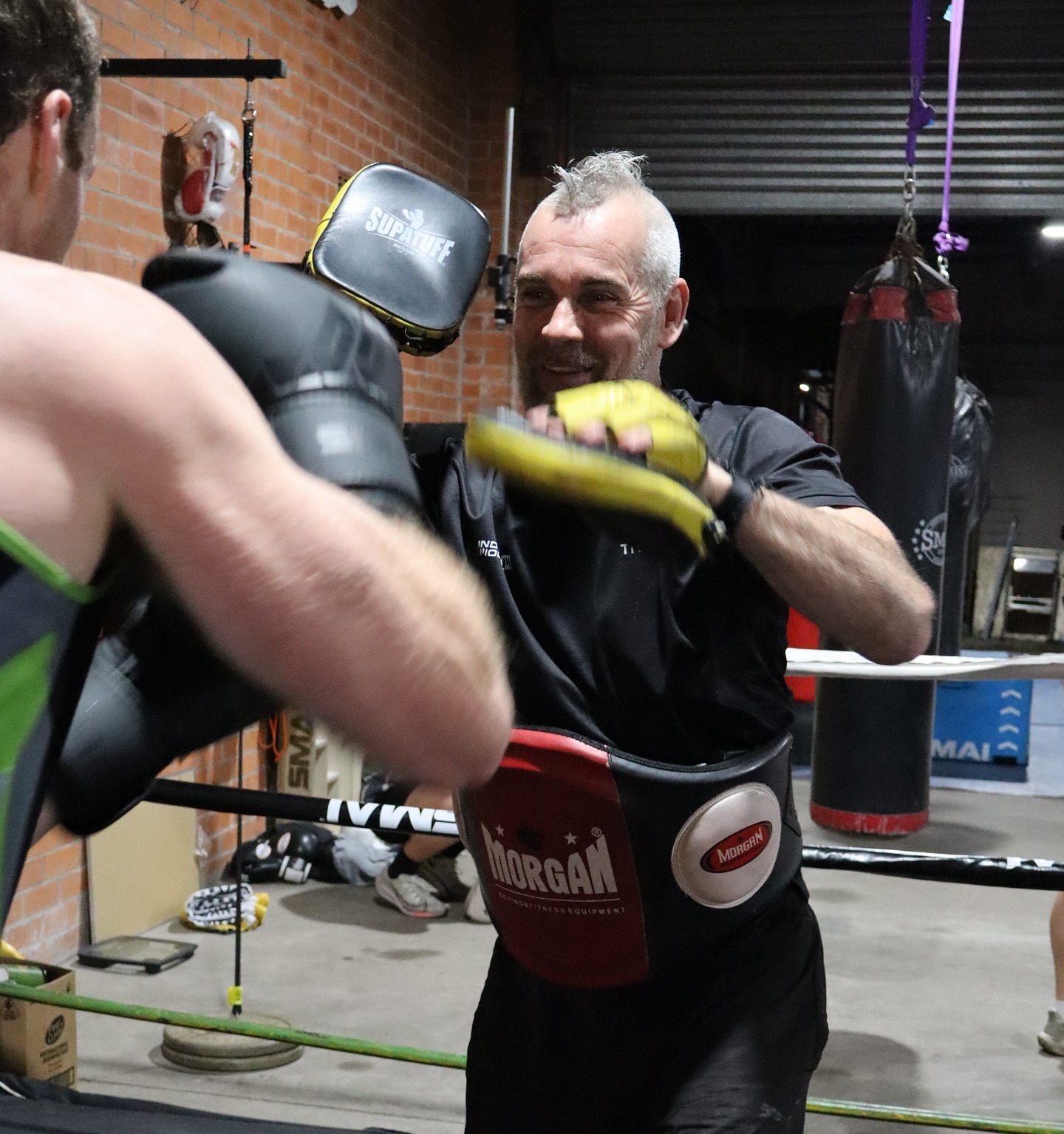 Smiling through the 5:45am scaries
#boxingtraining #boxfitness #gymsplit