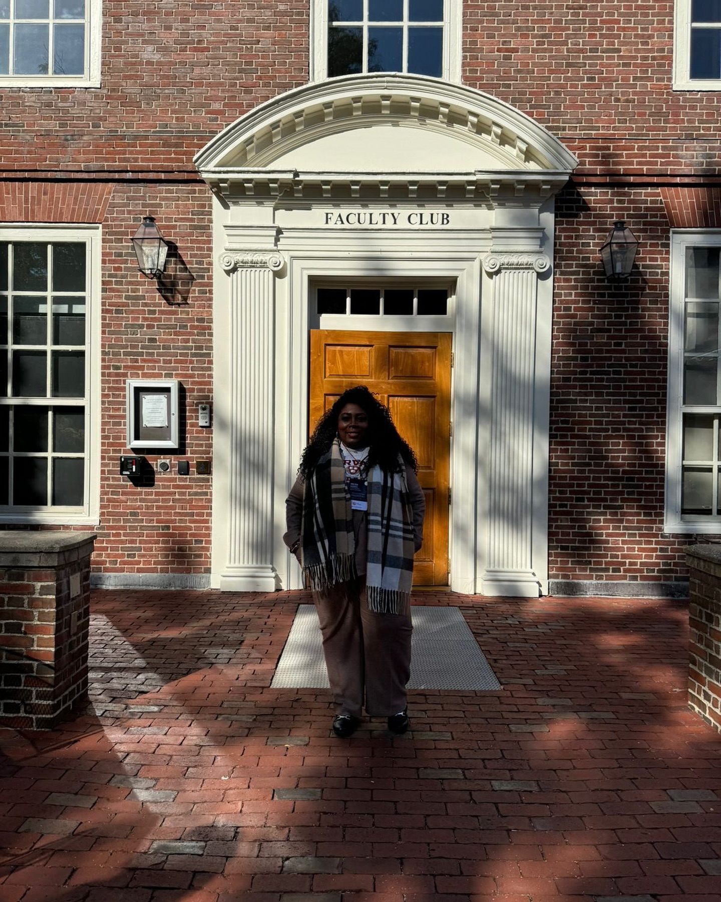 Estamos em Harvard! Orgulho em ver a Dra. Helen Moraes representando a Habita Reurb e nossas conquistas em Harvard, no curso de Liderança e Negócios. Junto de outras mulheres empreendedoras, inspiramos e compartilhamos novas perspectivas no mundo dos negócios! 🏨✨
#harvard #business #businesswoman