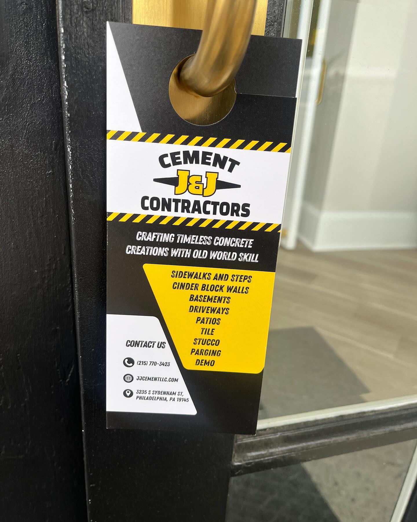 Whether you’re looking to grow your business, promote special offers, or get noticed in your neighborhood, door hangers are a powerful, cost-effective solution!
DM us today to bring your vision to life with professional print products tailored to your needs!
#UpperCasePrinting #SmallBusinessMarketing #DoorHangers