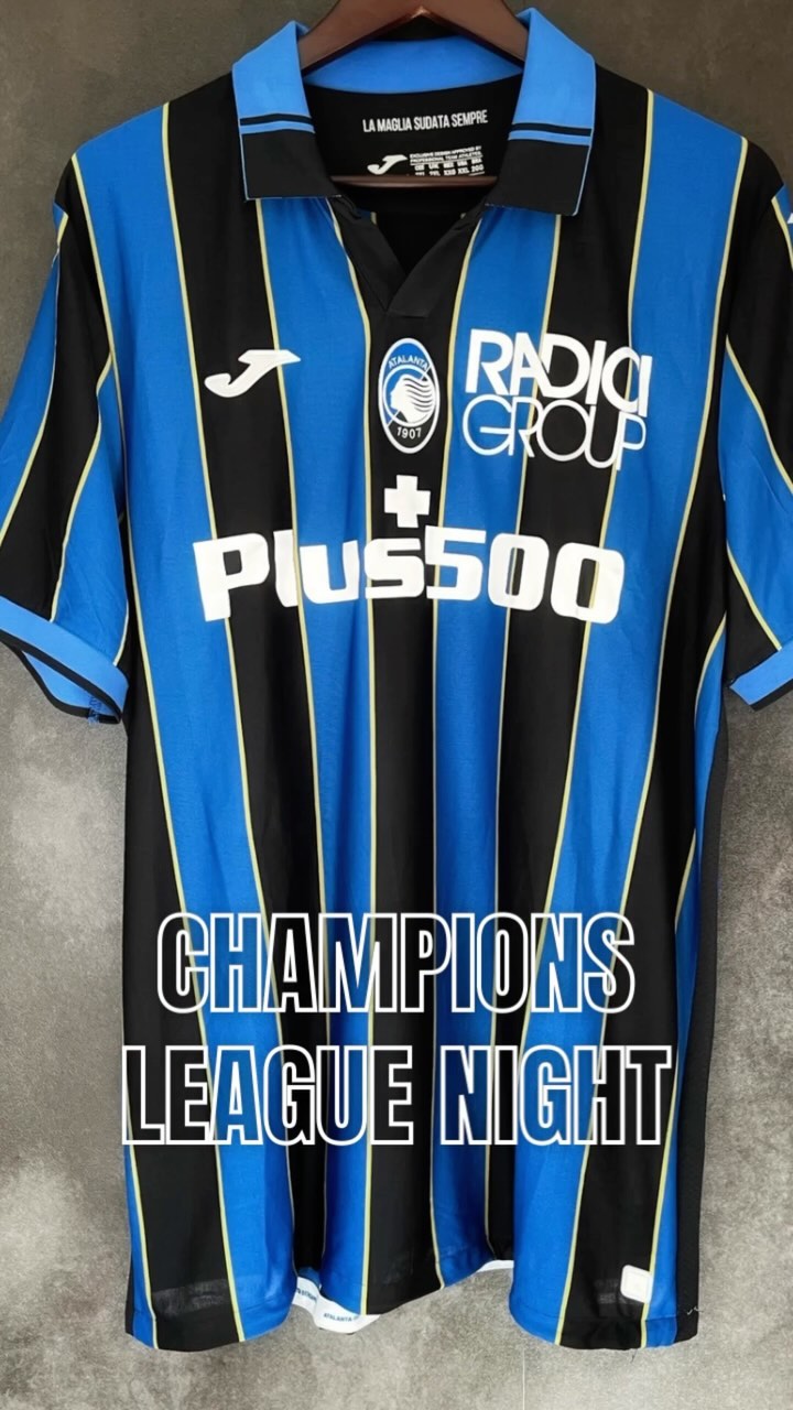 So many champions league teams playing each week gives us so many options for cool shirts to wear
What will you be wearing tonight?
I have shirts in all sizes available at..
Www.trikottrader.com
Worldwide Shipping
#trikot #football #retro #footballshirt #collection #vintage #camiseta #maglia #fußball #maillot #championsleague #champions