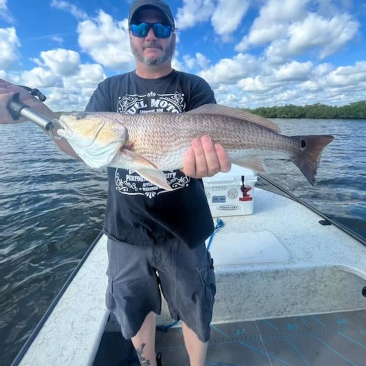 Another great day with great repeat clients. They put the new #kto_customrods to work on some nice Mosquito Lagoon redfish!!! Thank you Bill and Shannon hope to see you next year!¡! #buckedupapparellc #coderedfishingcharters #floridalife #floridafishing #floridafishingproducts #newsmyrnabeach #redfish #letsfish #gofish #mosqutiolagoon #4horsemancorks #kto_customrods #sordknives #xtratufboots www.coderedfishingcharters.com