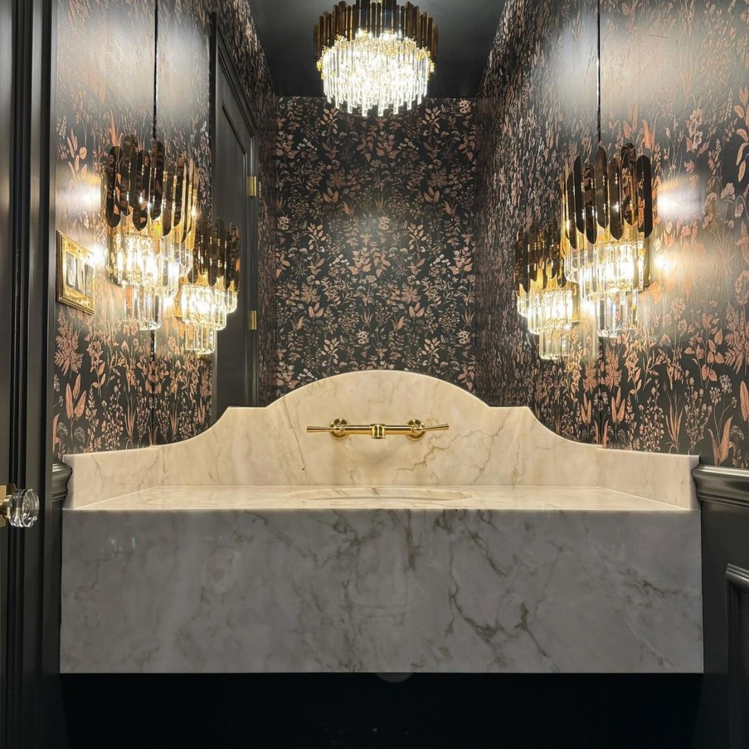 A magical moody powder room! curated and designed by @aftongarrettdesign Absolutely stunning use of my Herbarium antique wallpaper in Dark Navy, available to purchase from @miltonandking