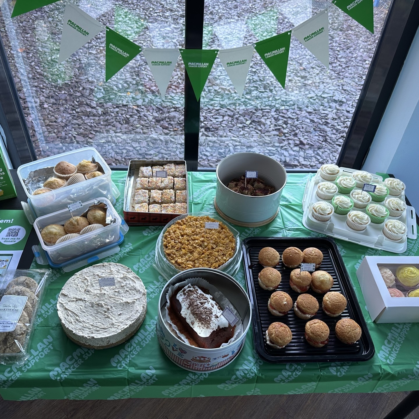 We're ready to eat cake and raise money for @macmillancancer!
#MacmillanCancerSupport #Charity #cake