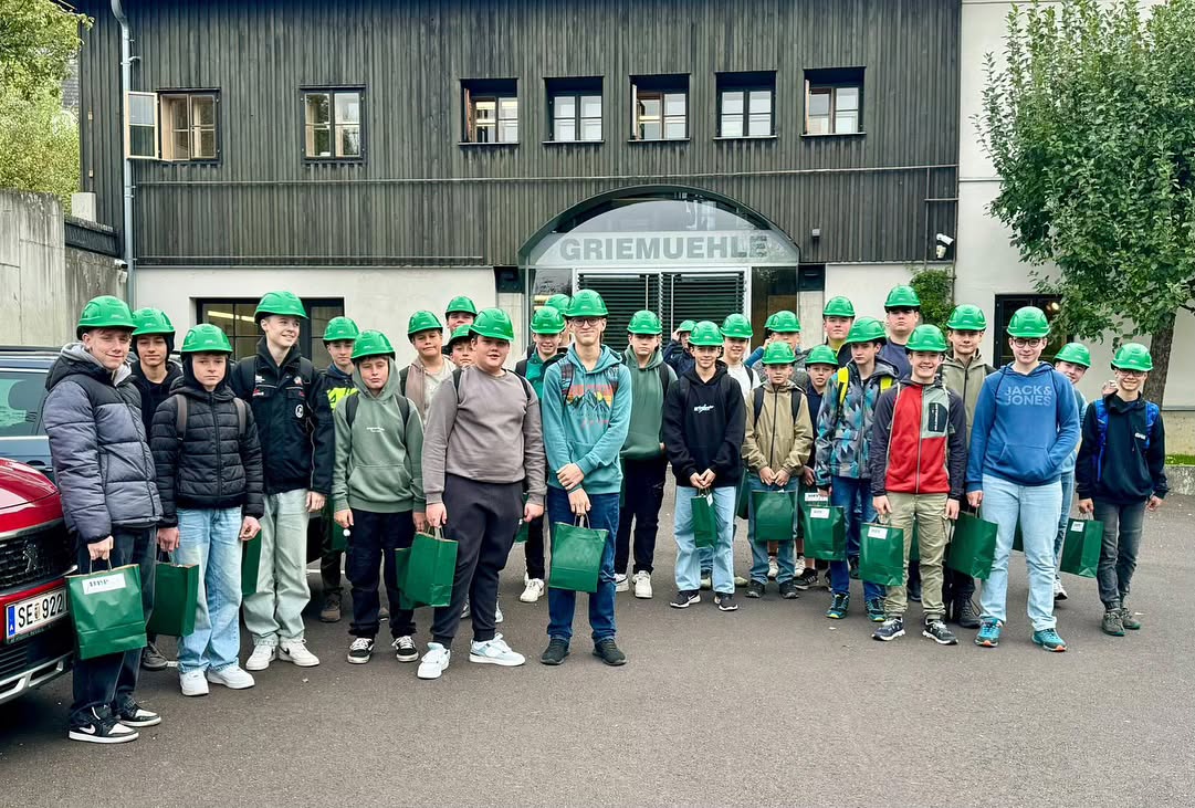 Danke für die Teilnahme an unserem Berufsinfotag an die interessierten und super aufmerksamen Schüler des Poly Sankt Peter, Poly Großraming, NMS Garsten, Seitenstetten und Haidershofen!
#lehrlingsschmiede #lehreambau #steyr #mayrbau